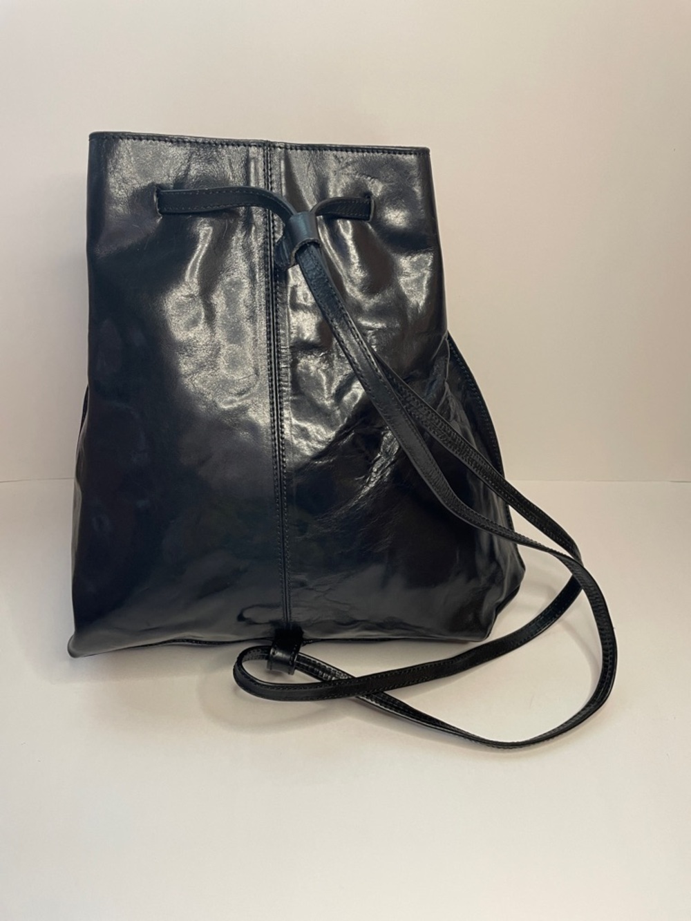 Vintage Black Leather Italian II FORTINO Backpack with Gold Accent. - Picture 3 of 7